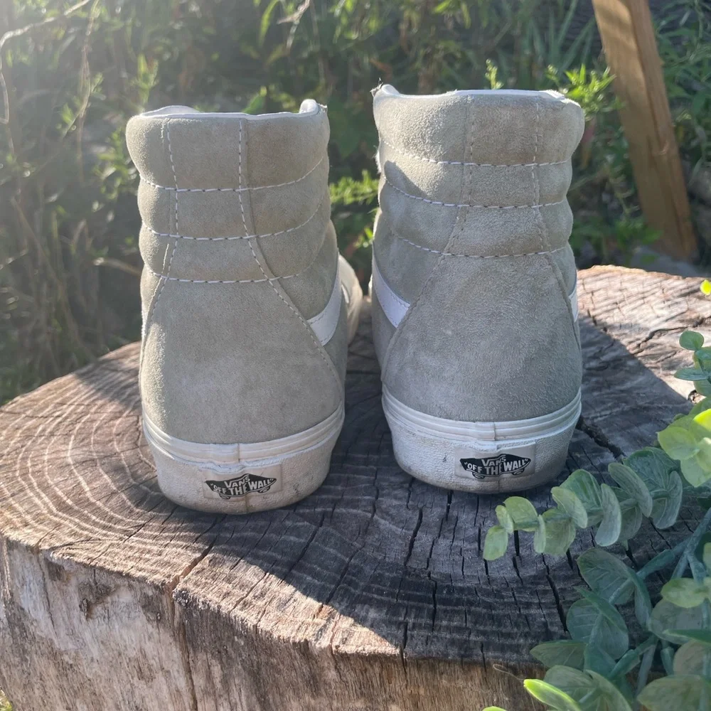 Vans - Picture 8 of 9